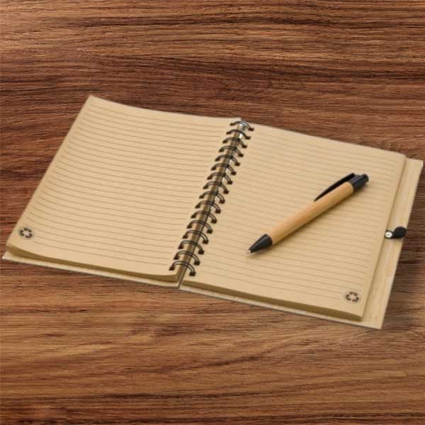 Agenda e penna in legno personalizzati idea regalo originale