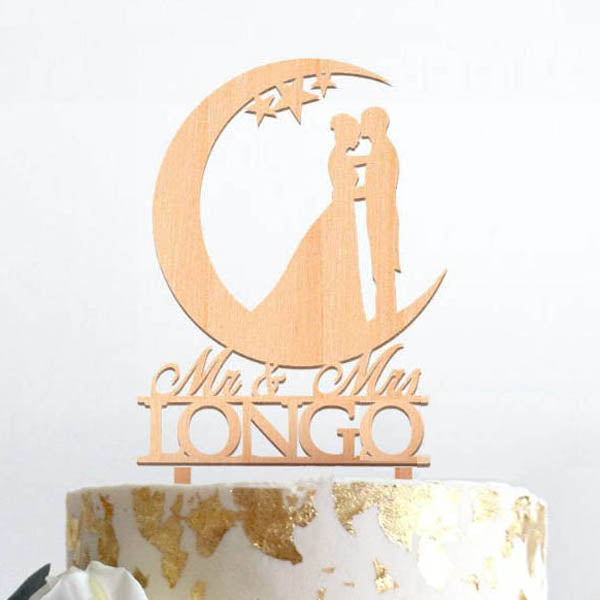 Cake topper in legno personalizzato nome sposi