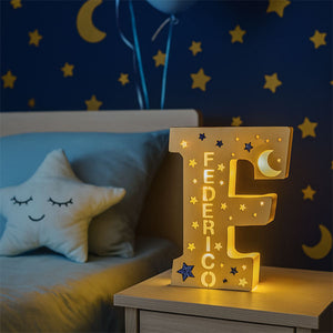 Lampada LED in legno personalizzata con lettera iniziale