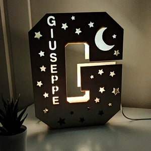 Lampada LED in legno personalizzata con lettera iniziale